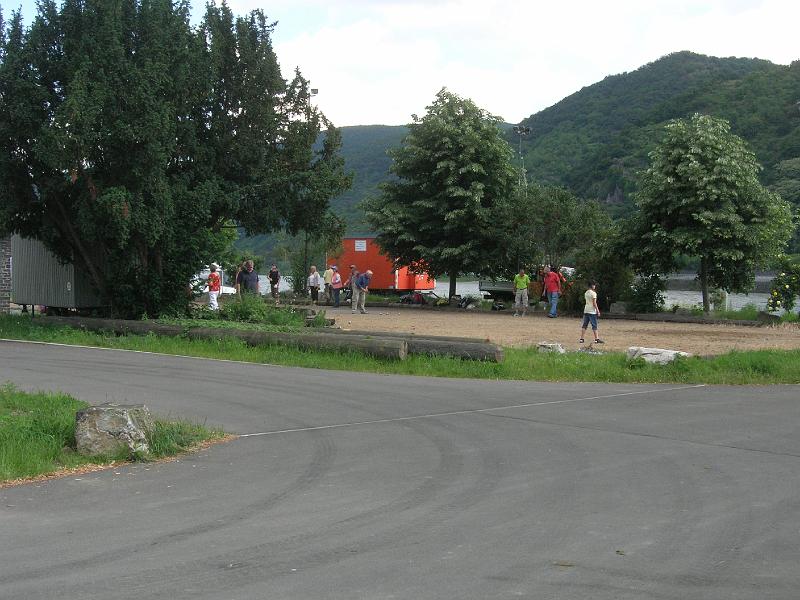 2009-05-Ausflug-Bacharach 032.jpg - Eine sehr schöne Bouleanlage direkt am Rhein